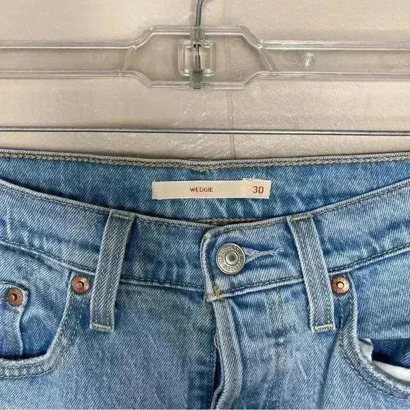 Levi’s Wedgie Ankle Fit Button Fly Sz 30 - Picture 3 of 9